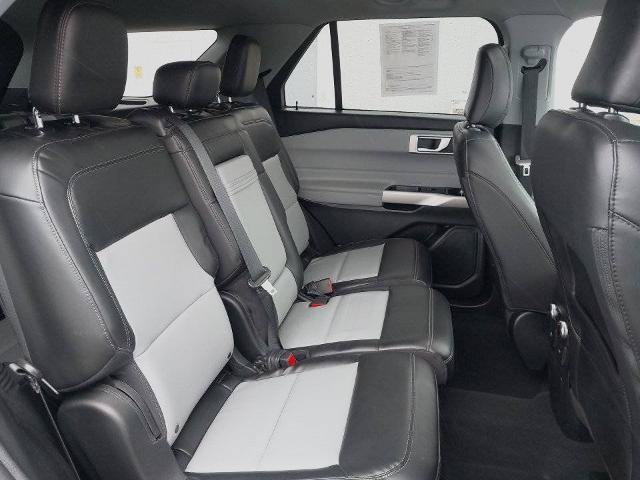 Certified 2023 Ford Explorer XLT w/ Equipment Group 202A AWD/4WD image 24