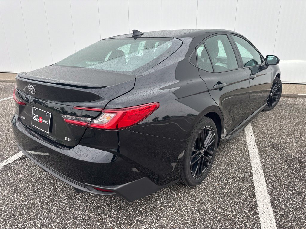 Used 2025 Toyota Camry SE FWD image 7