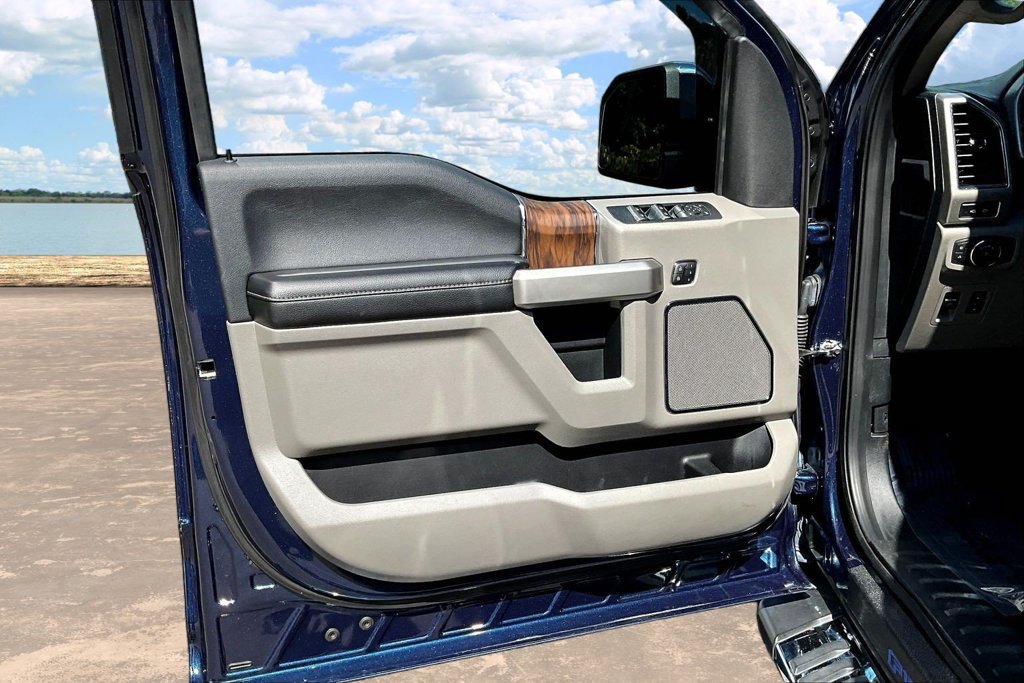 Certified 2019 Ford F150 Lariat w/ Equipment Group 502A Luxury AWD/4WD image 23