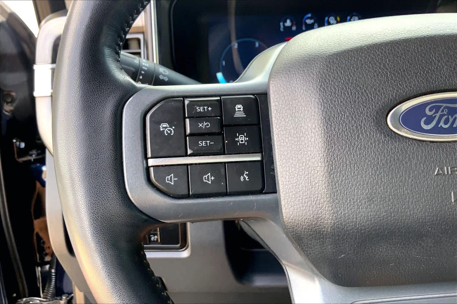 Certified 2024 Ford F250 Lariat w/ Lariat Ultimate Package AWD/4WD image 24