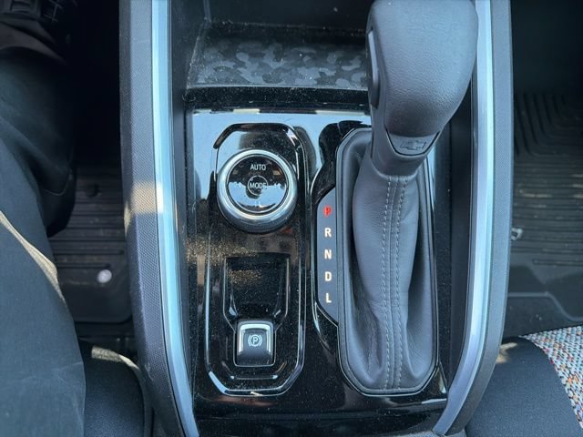 Used 2023 Chevrolet Colorado Trail Boss w/ LPO, Dark Essentials Package AWD/4WD image 21