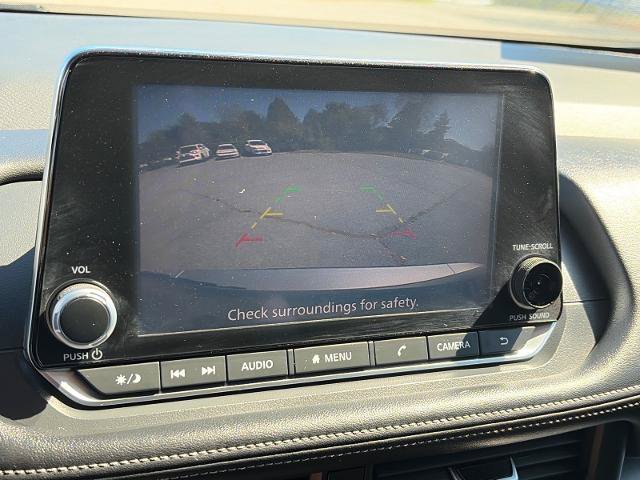 Used 2025 Nissan Rogue SV AWD/4WD image 9