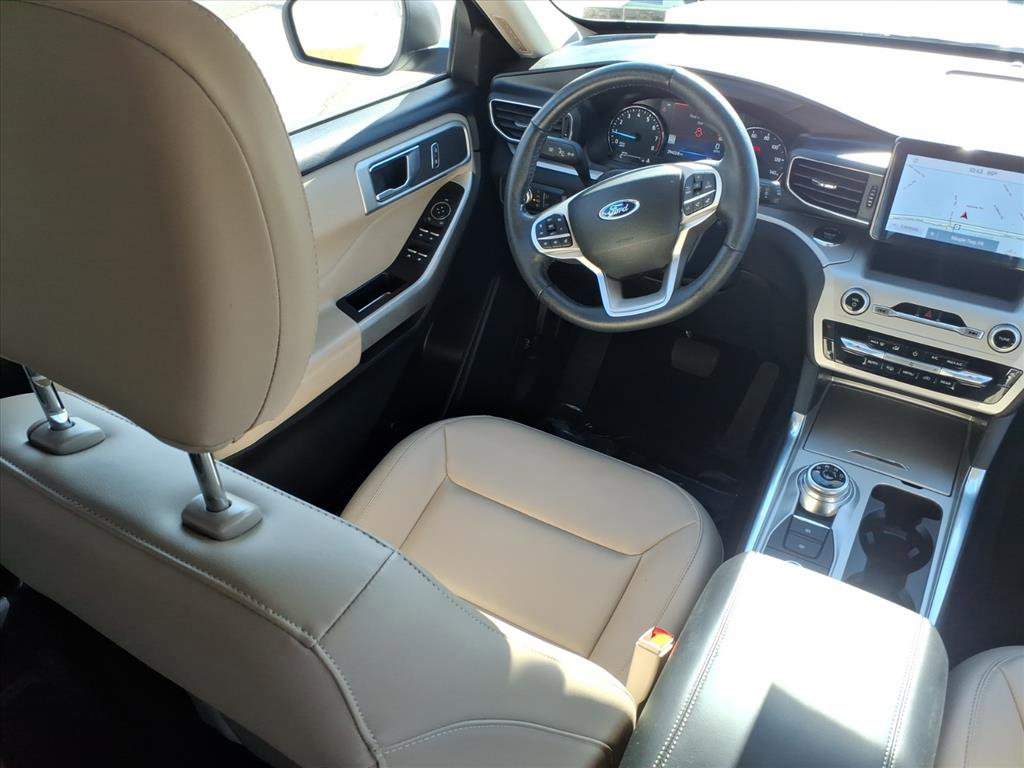 Certified 2022 Ford Explorer XLT w/ Equipment Group 202A image 22