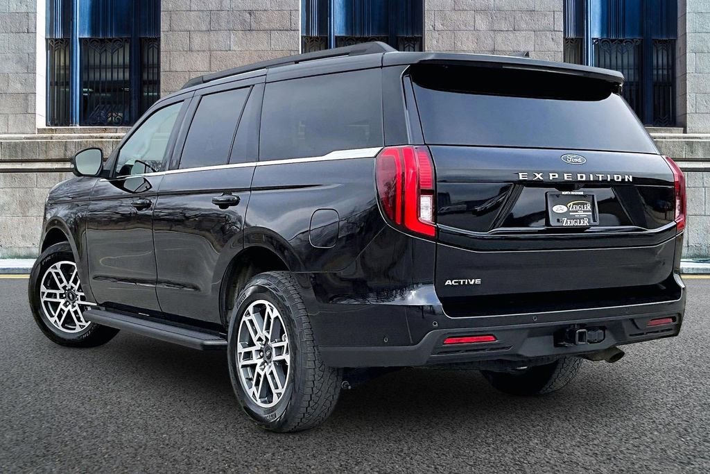 Certified 2025 Ford Expedition Active image 10