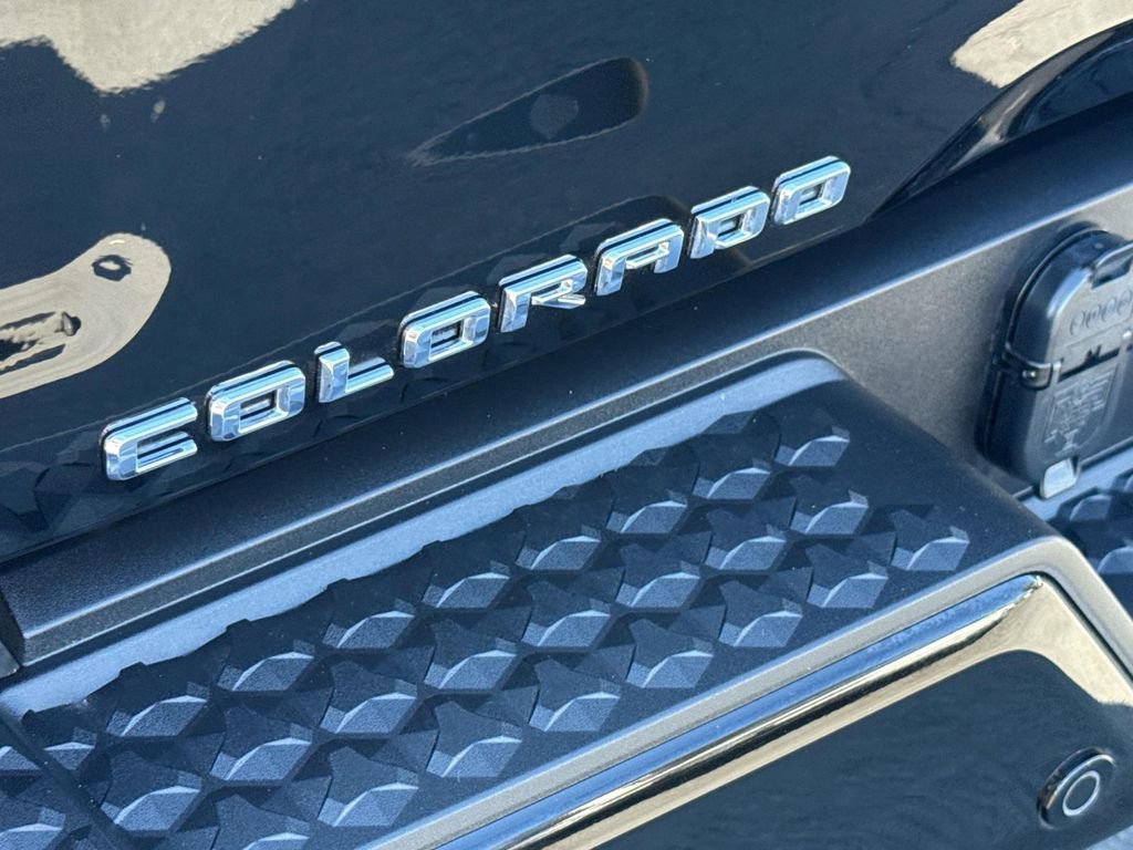 Used 2024 Chevrolet Colorado ZR2 w/ Technology Package image 7