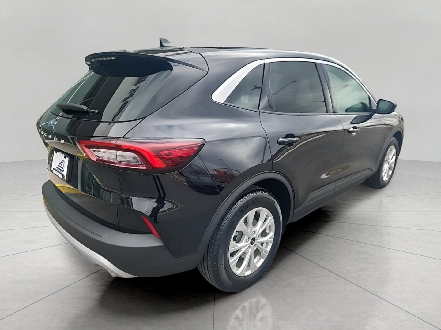 Certified 2023 Ford Escape Active w/ Cold Weather Package image 7