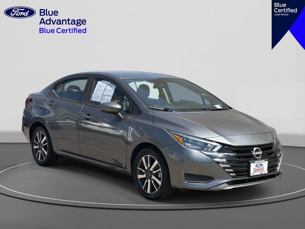 Used 2025 Nissan Versa SV FWD image 4