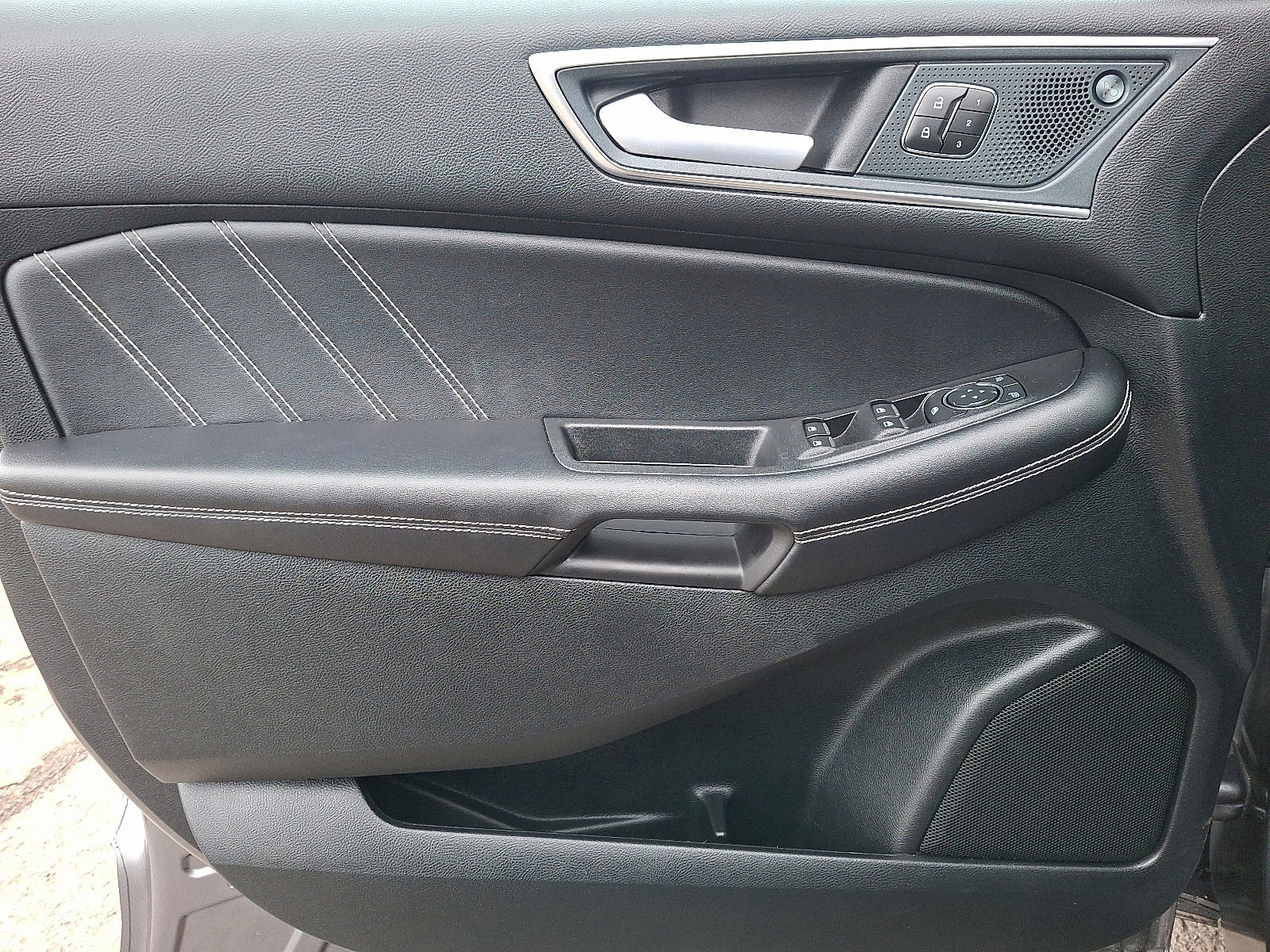 Certified 2024 Ford Edge ST w/ Equipment Group 401A image 12