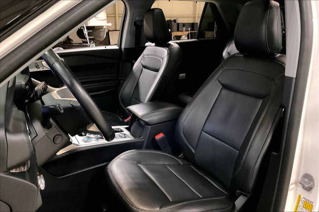 Certified 2023 Ford Explorer Limited w/ Equipment Group 301A AWD/4WD image 24