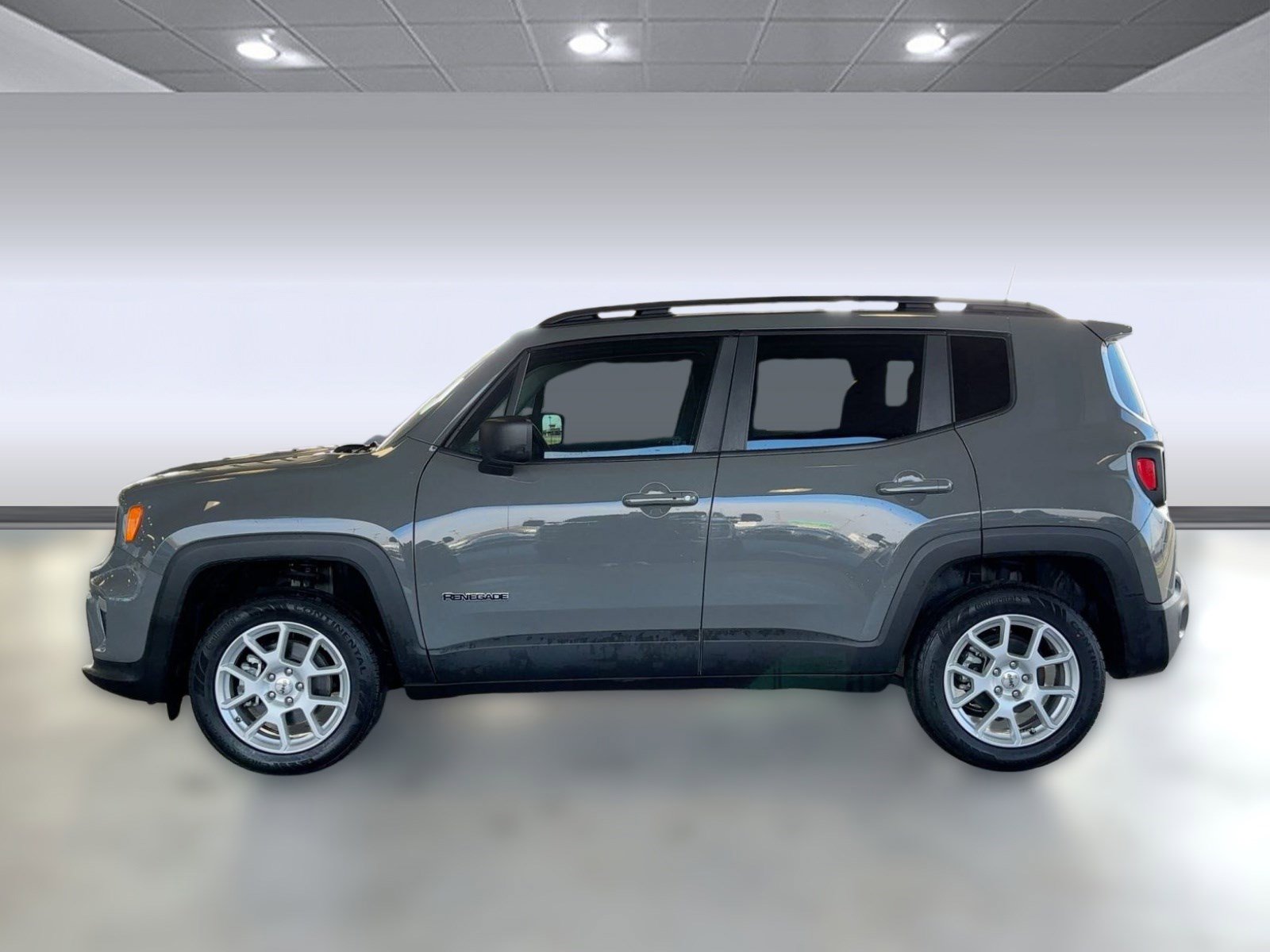 Used 2022 Jeep Renegade Latitude image 2