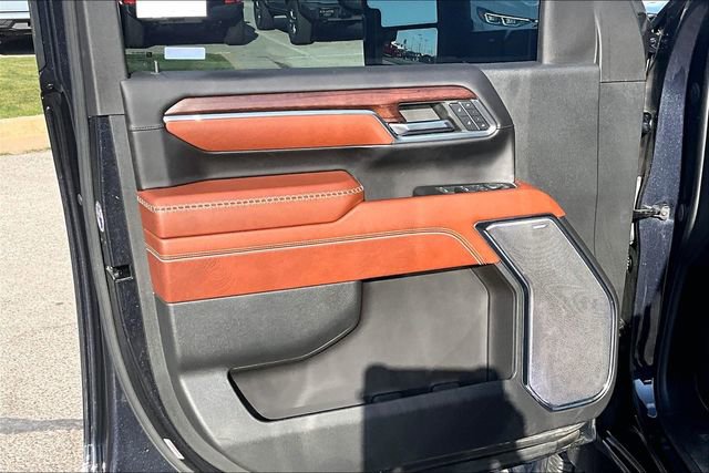 Used 2024 GMC Sierra 2500 Denali Ultimate w/ Snow Plow Prep/Camper Package image 17