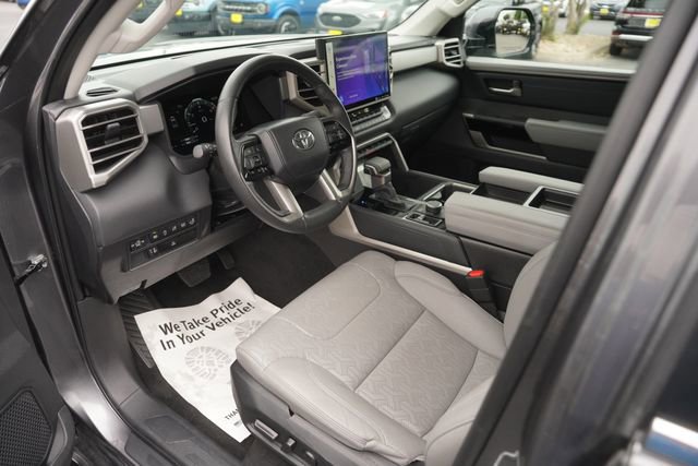 Used 2024 Toyota Tundra Limited w/ Power Package AWD/4WD image 8