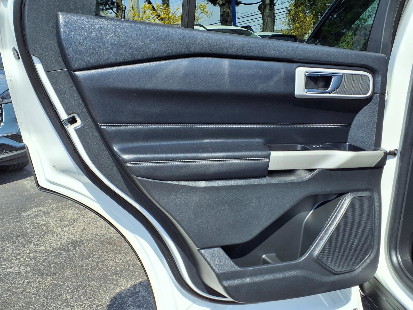 Certified 2022 Ford Explorer XLT w/ Equipment Group 202A image 21