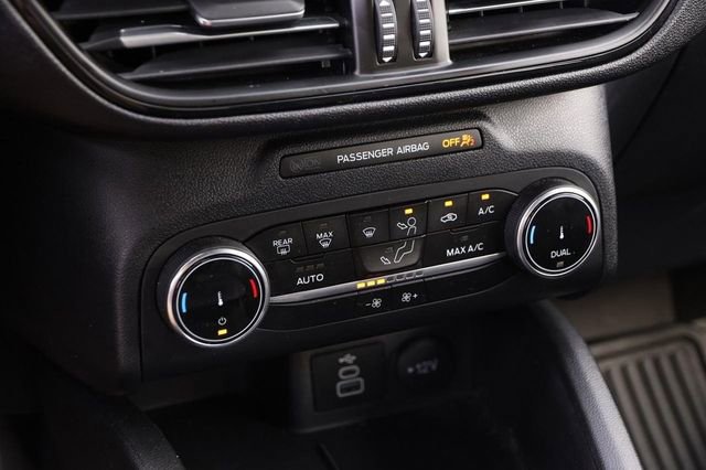 Certified 2025 Ford Escape ST-Line AWD/4WD image 17