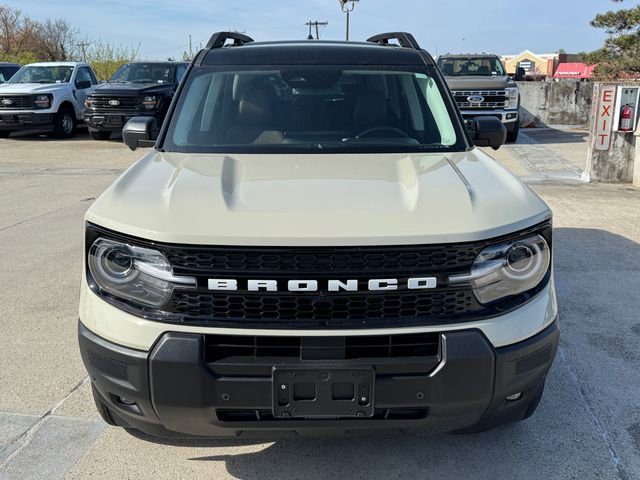 Certified 2025 Ford Bronco Sport Outer Banks w/ Outer Banks Tech Package+ AWD/4WD image 9