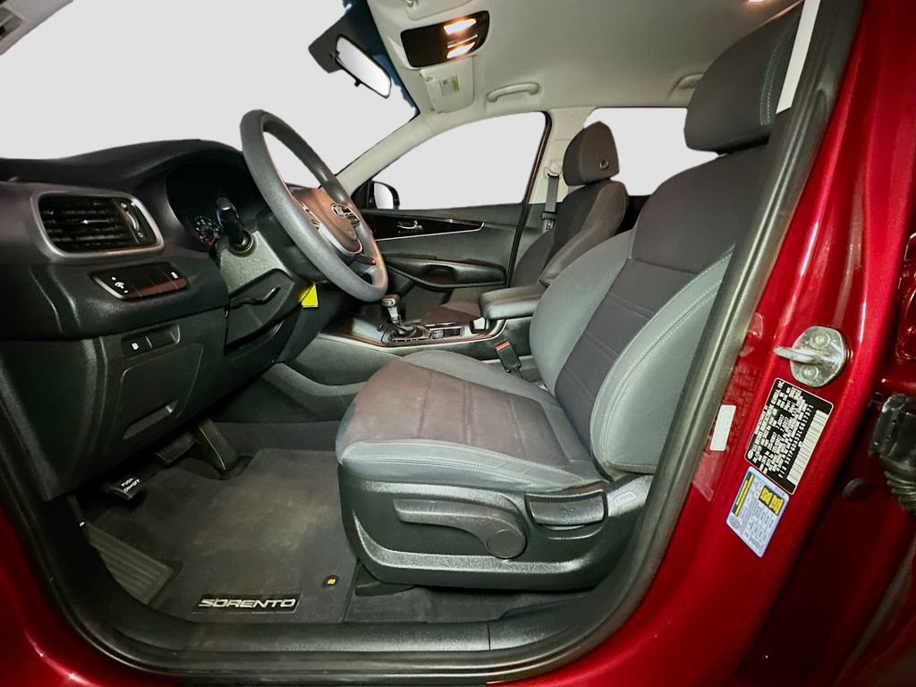 Used 2020 Kia Sorento AWD V6 image 19