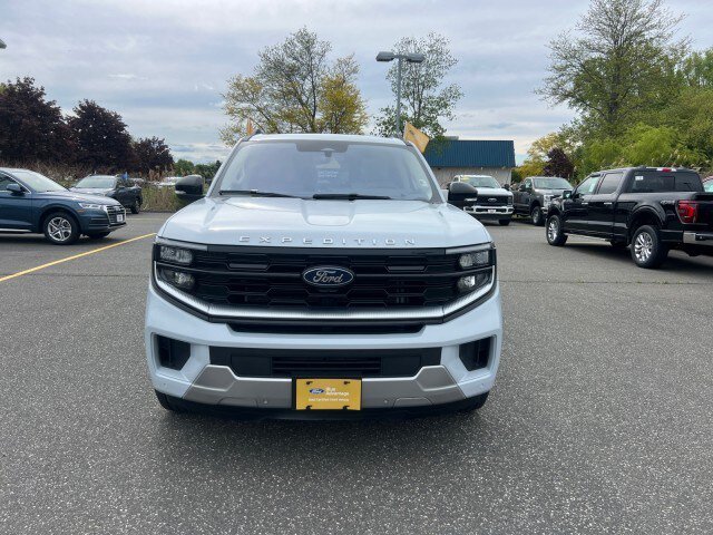 Certified 2025 Ford Expedition Max Platinum w/ Driver's Package AWD/4WD image 30