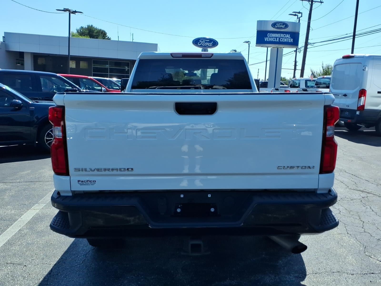 Used 2021 Chevrolet Silverado 2500 Custom w/ Custom Convenience Package AWD/4WD image 4