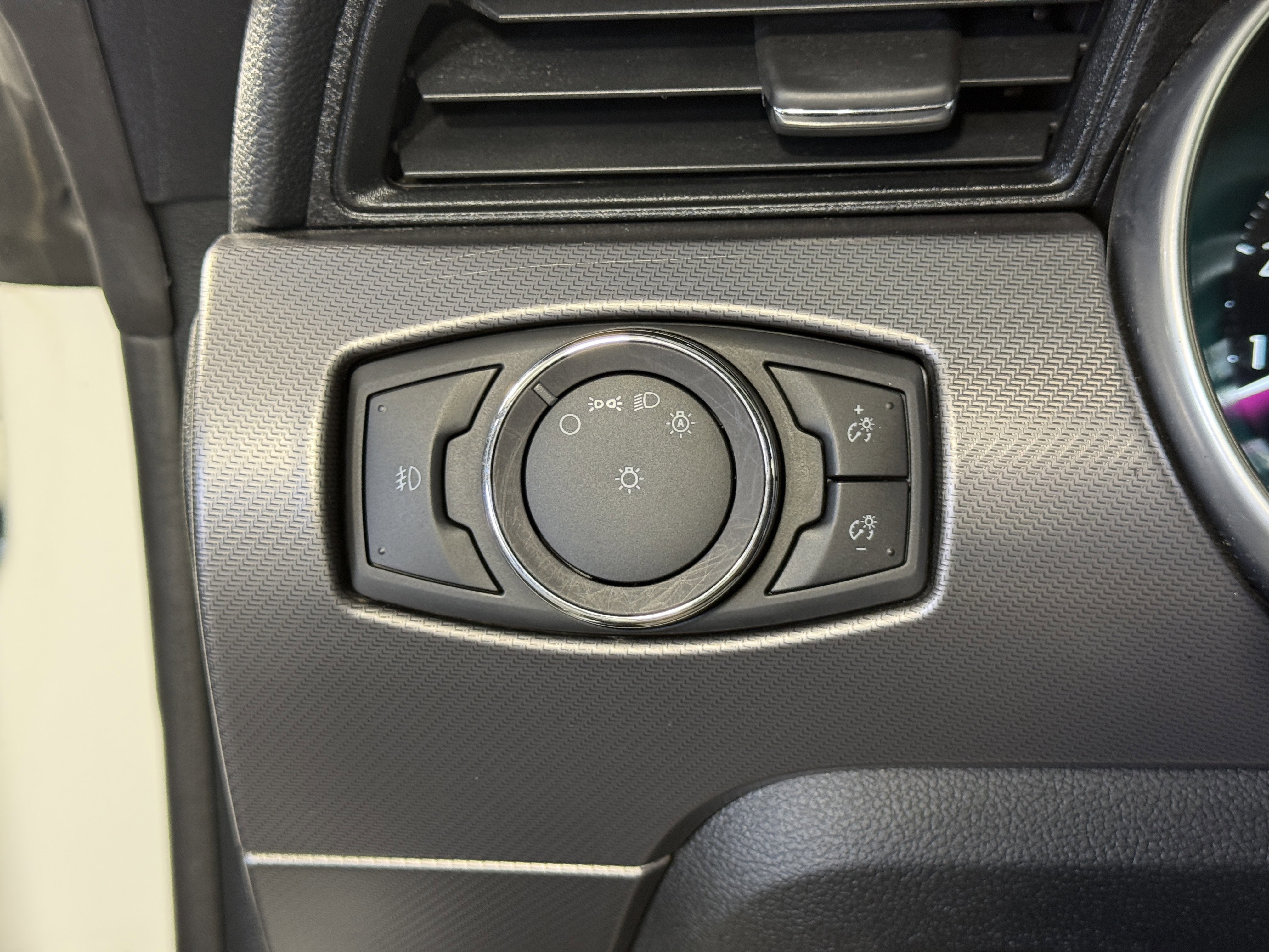 Certified 2019 Ford Mustang GT Premium w/ Equipment Group 401A image 25