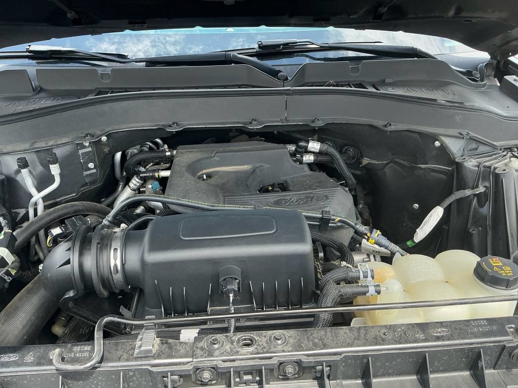 Certified 2020 Ford Explorer XLT w/ Equipment Group 202A RWD image 25