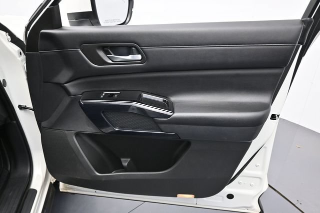 Used 2022 Nissan Pathfinder SV FWD image 31