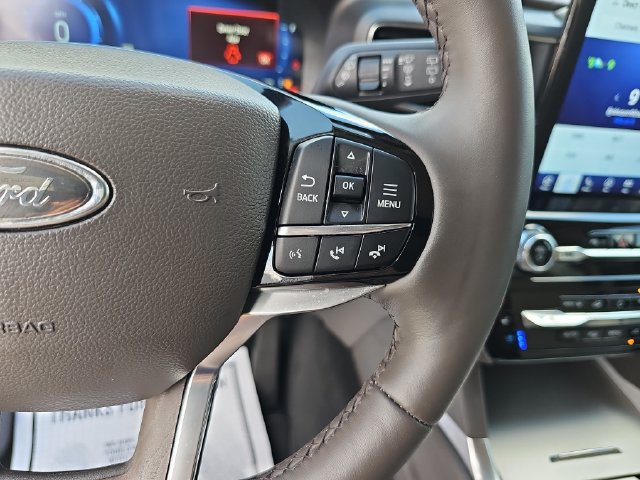 Certified 2024 Ford Explorer Platinum w/ Technology Package AWD/4WD image 20