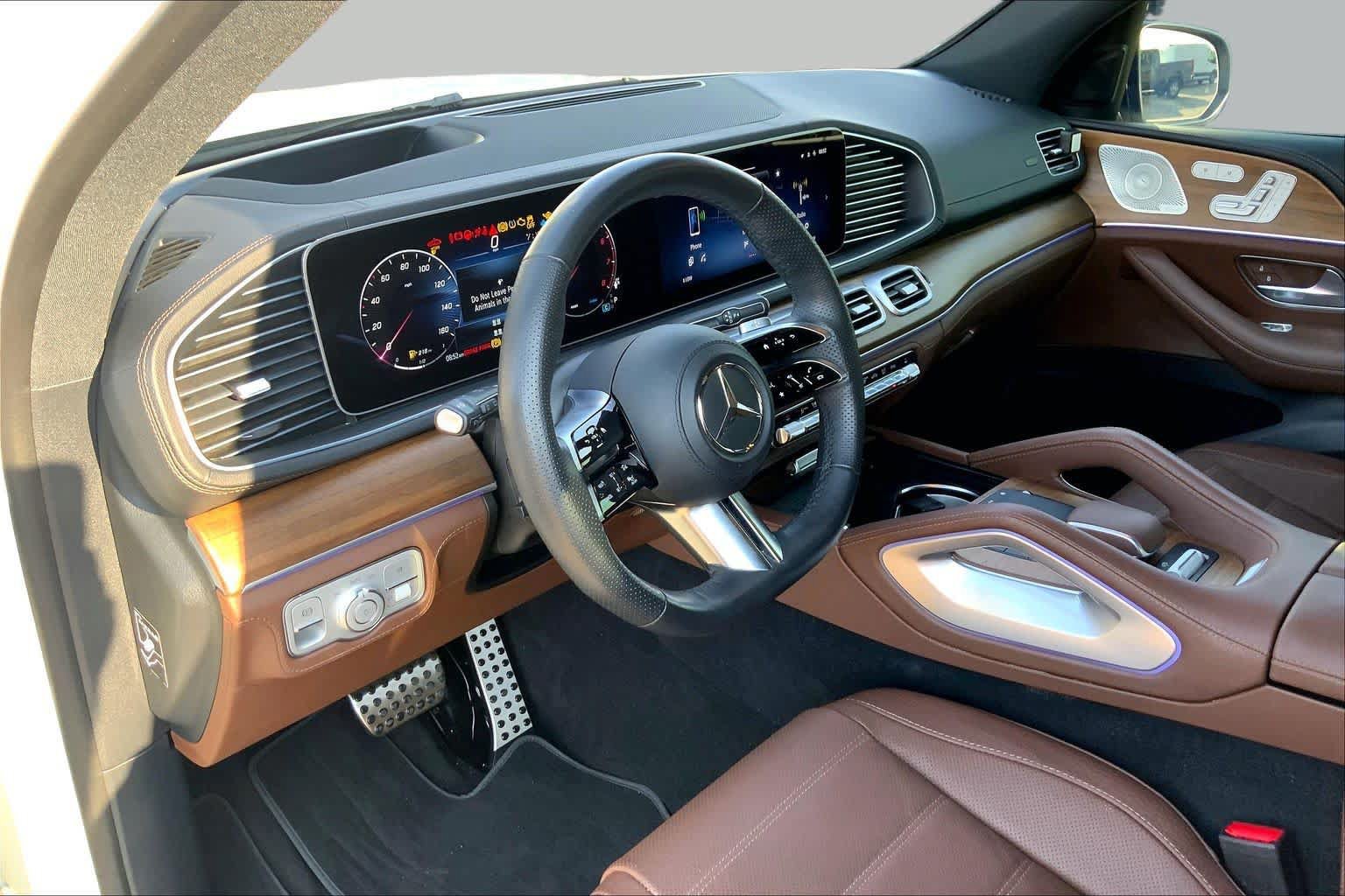 Used 2024 Mercedes-Benz GLS 450 4MATIC image 18
