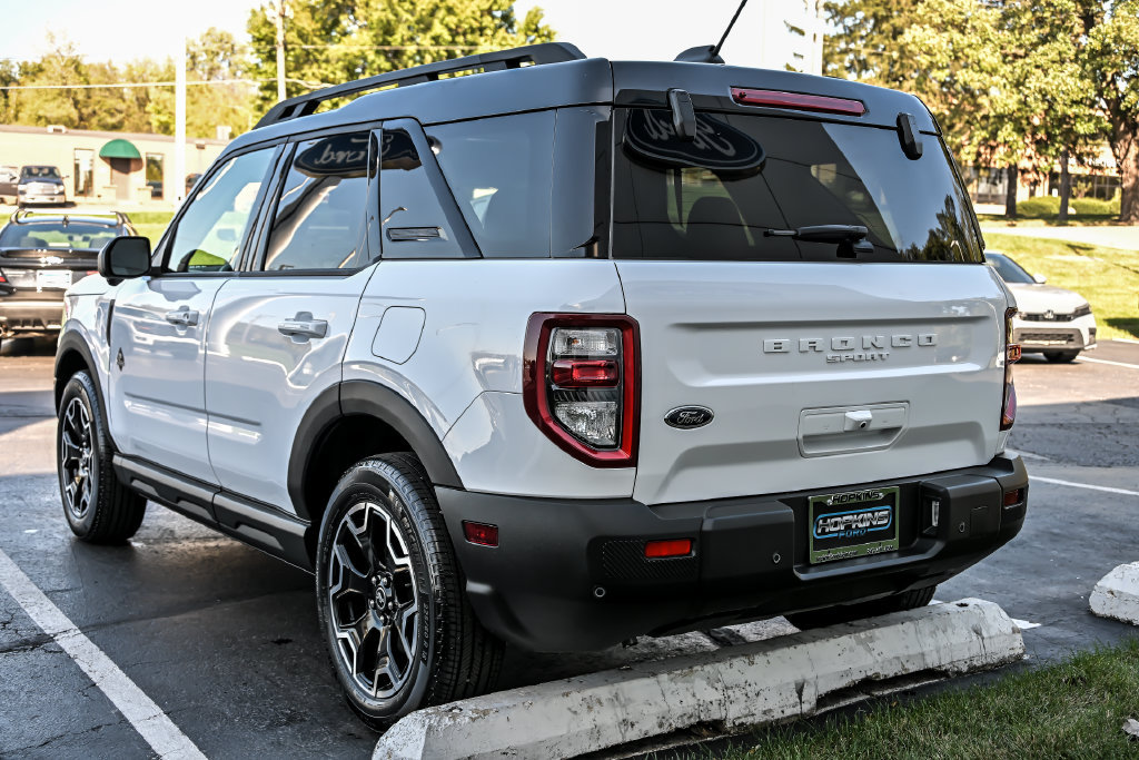 Certified 2025 Ford Bronco Sport Outer Banks w/ Outer Banks Tech Package+ AWD/4WD image 6
