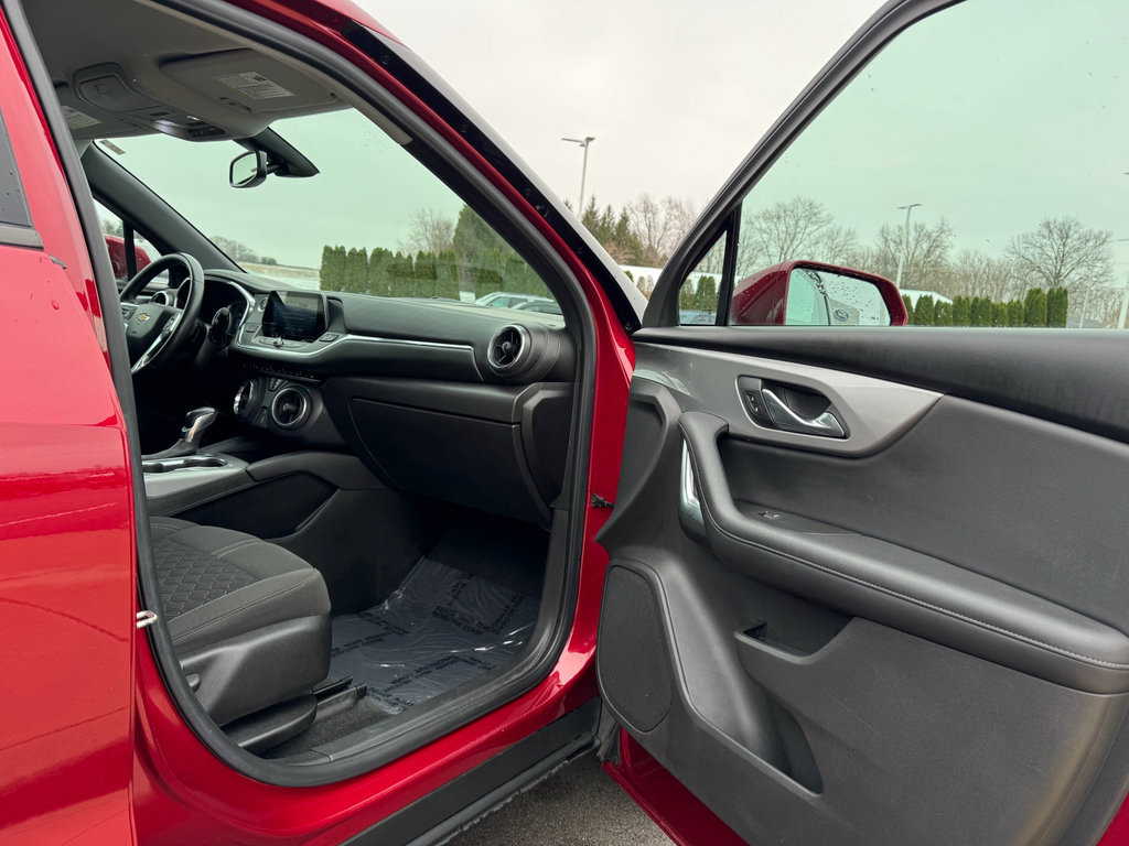 Used 2019 Chevrolet Blazer LT image 12
