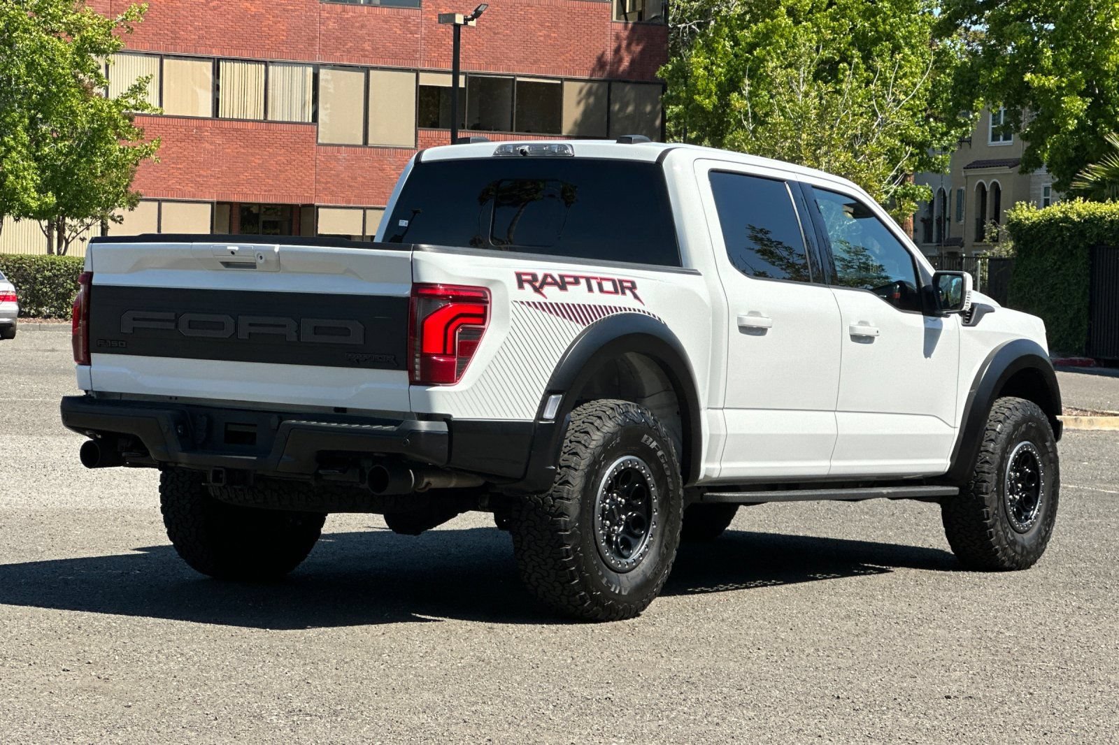 Certified 2024 Ford F150 Raptor AWD/4WD image 3