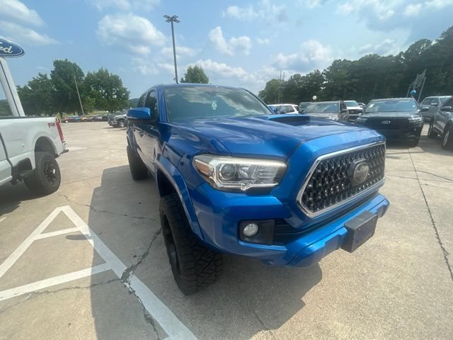 Used 2018 Toyota Tacoma TRD Sport AWD/4WD image 4