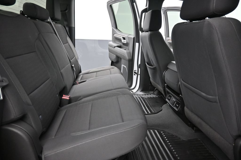 Used 2023 Chevrolet Silverado 1500 LT RWD image 2