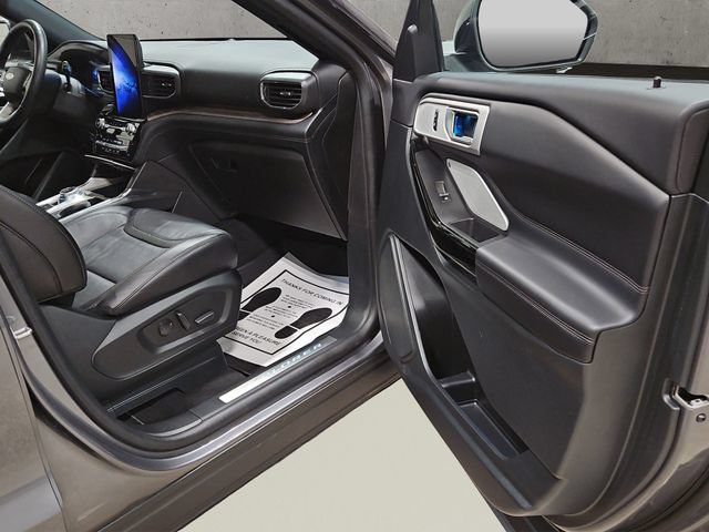 Certified 2023 Ford Explorer Platinum w/ Technology Package AWD/4WD image 19