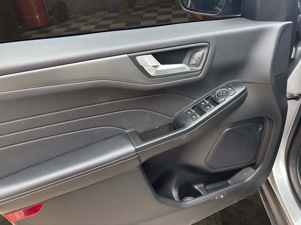 Certified 2023 Ford Escape SE FWD image 18