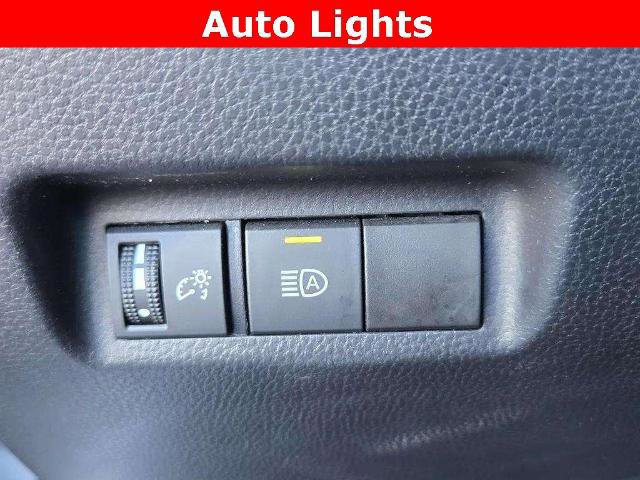 Used 2021 Toyota RAV4 XLE image 13