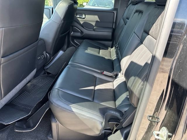 Used 2022 Nissan Frontier PRO-4X w/ Pro-4X Premium Package AWD/4WD image 11