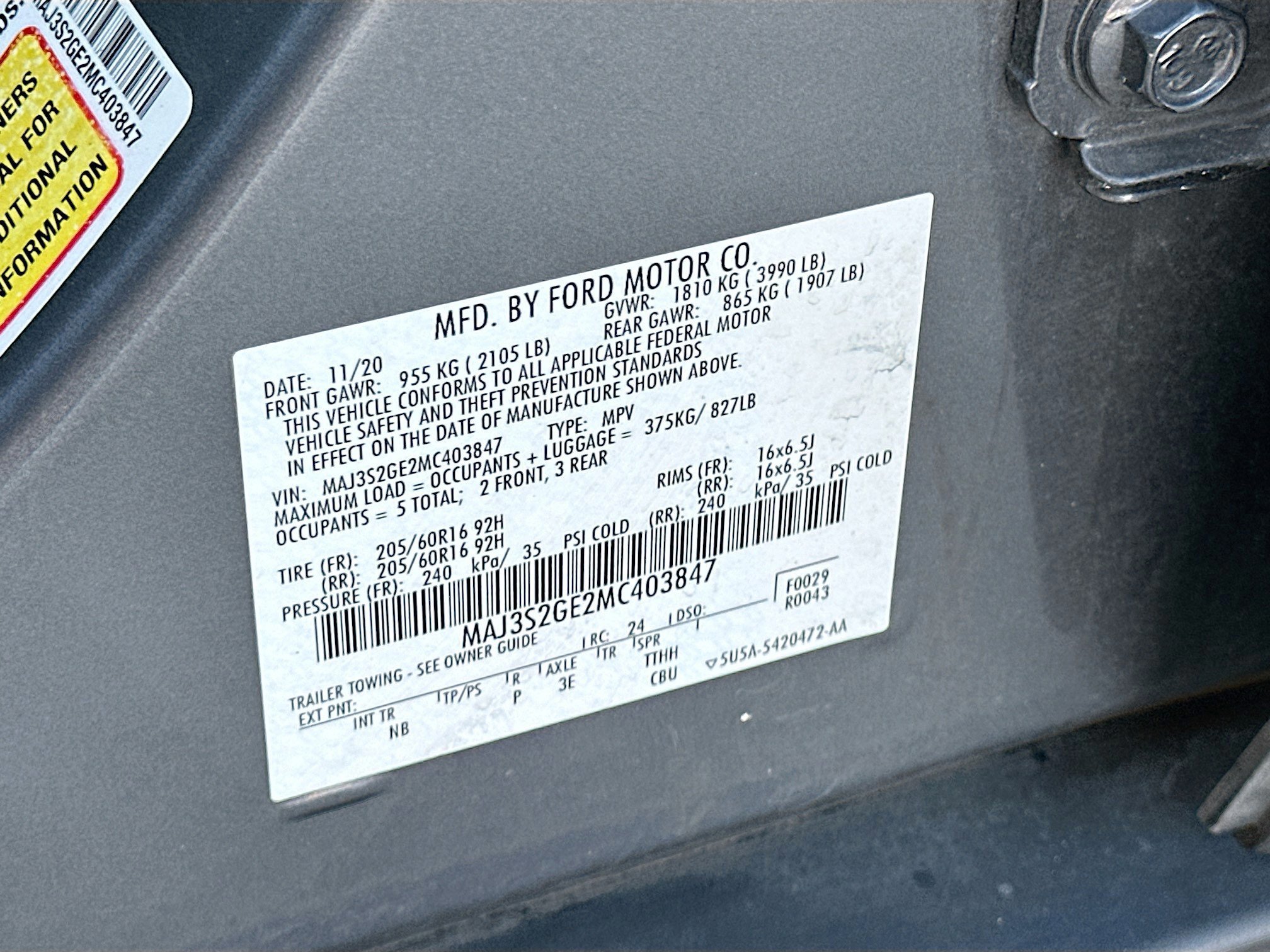 Certified 2021 Ford EcoSport SE image 30