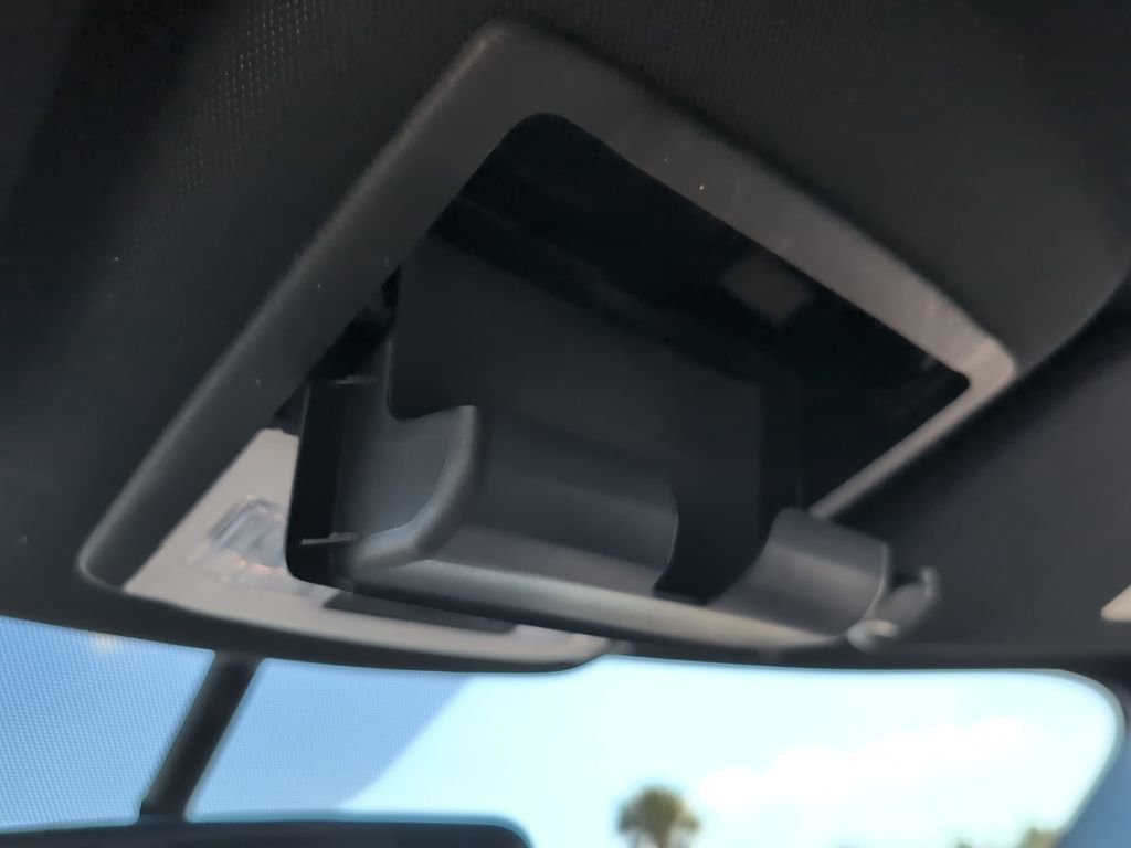 Certified 2018 Ford Explorer XLT w/ Equipment Group 202A image 22