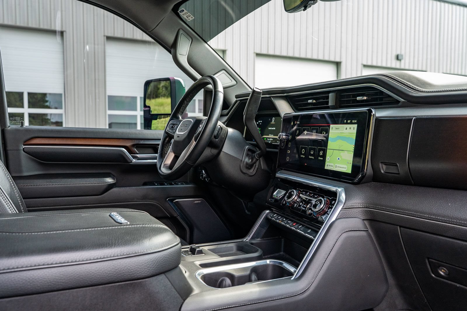 Used 2024 GMC Sierra 2500 Denali w/ Denali Reserve Package AWD/4WD image 12