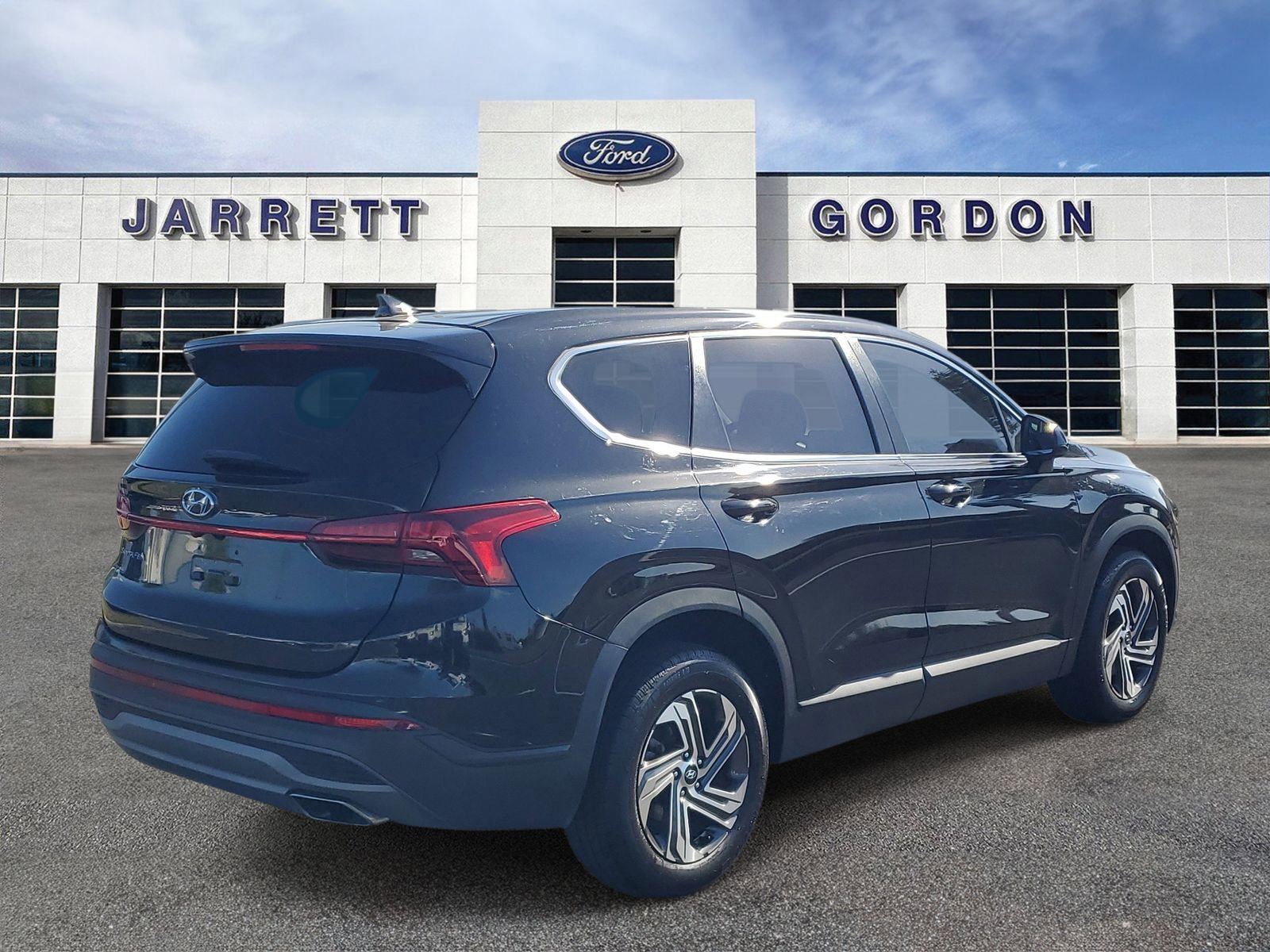 Used 2023 Hyundai Santa Fe SE FWD image 3