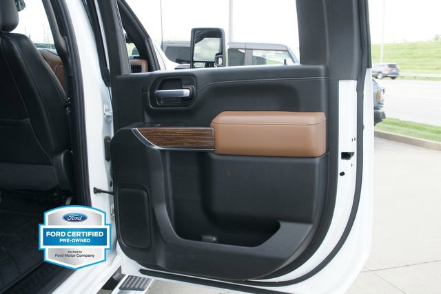 Used 2020 Chevrolet Silverado 2500 High Country w/ Safety Package II image 33