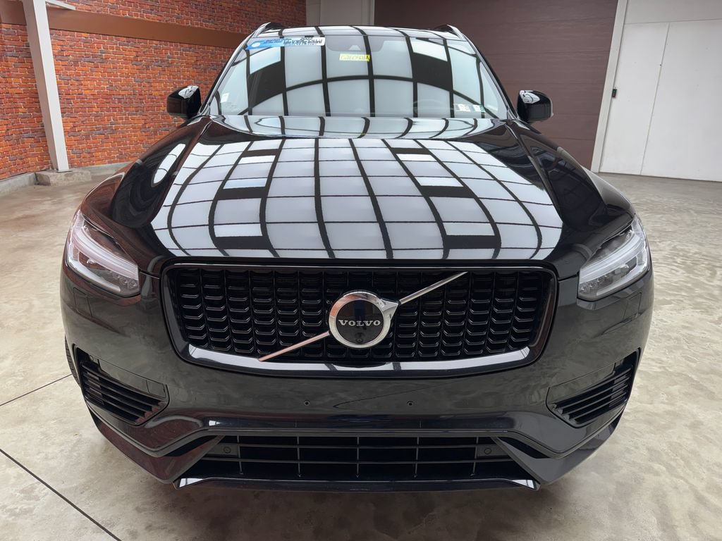 Used 2022 Volvo XC90 T8 R-Design w/ Advanced Package AWD/4WD image 9
