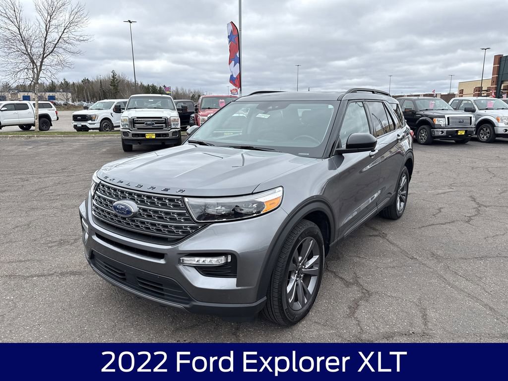 Certified 2022 Ford Explorer XLT w/ XLT Sport Appearance Package AWD/4WD image 3