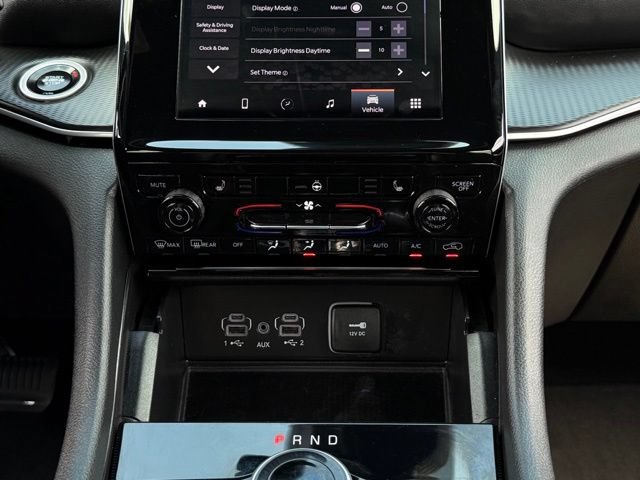 Used 2025 Jeep Grand Cherokee Altitude AWD/4WD image 28