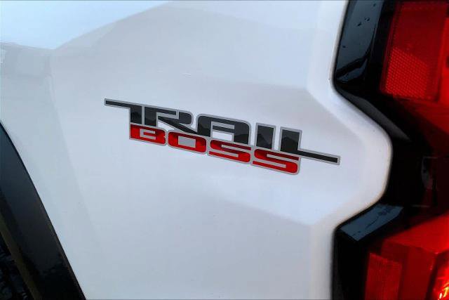Used 2023 Chevrolet Colorado Trail Boss w/ Technology Package image 9