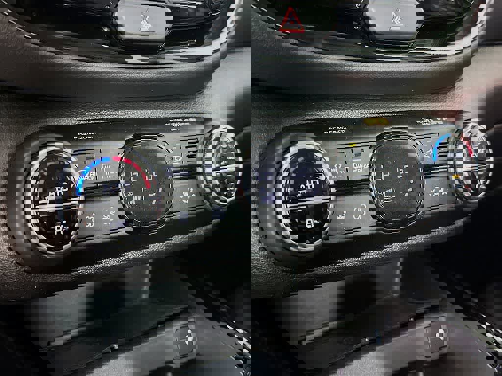 Used 2025 Kia Soul GT-Line w/ GT-Line Technology Package image 20