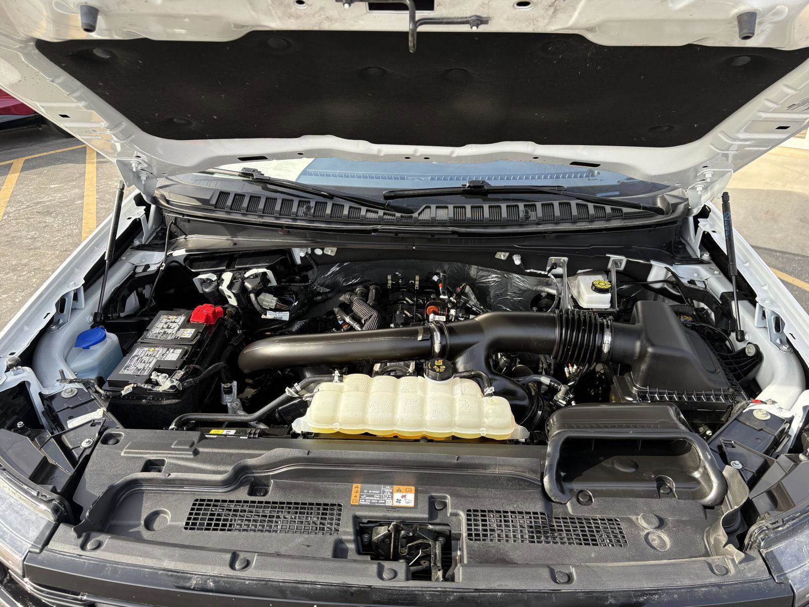 Certified 2025 Ford Expedition Platinum image 27