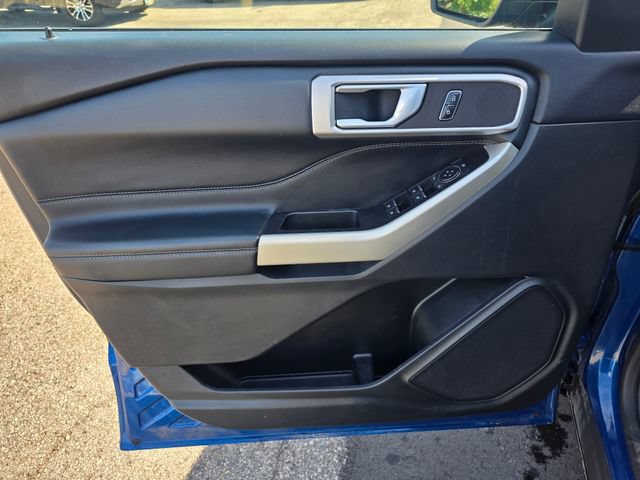 Certified 2020 Ford Explorer XLT w/ Equipment Group 202A AWD/4WD image 25
