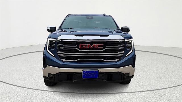 Used 2024 GMC Sierra 1500 SLT image 3