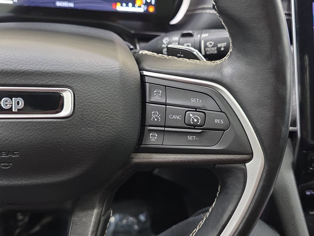 Used 2021 Jeep Grand Cherokee L Limited AWD/4WD image 17